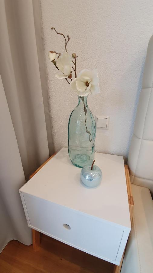 Ella'S Lounge - Besonders Geniessen Apartamento Singen Exterior foto